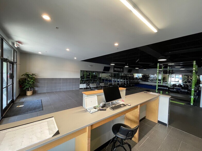 More Photos Of 1802 N Jackson St, Tullahoma Unknown For Lease