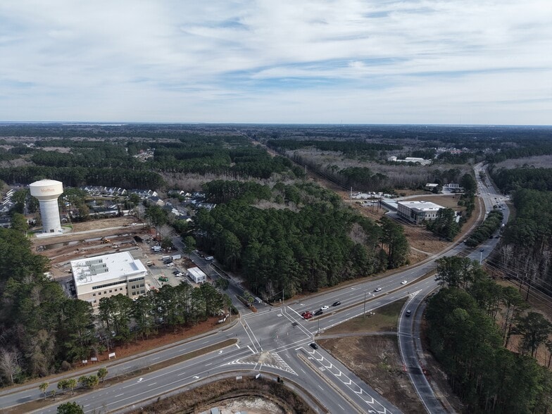 More Photos Of 280 Old Bridge Dr, Bluffton General Retail For Lease