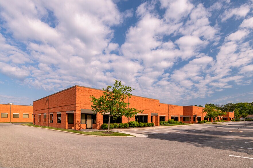 More Photos Of 100-166 Business Center Dr, Reisterstown Unknown For Lease