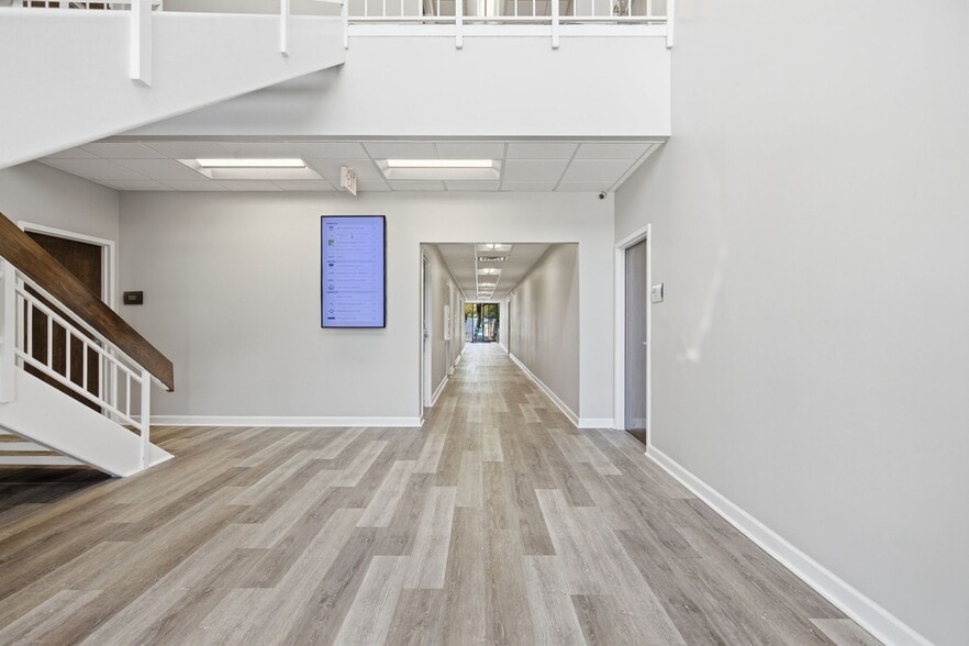 More Photos Of 176 Thompson Ln, Nashville Office Residential For Sale