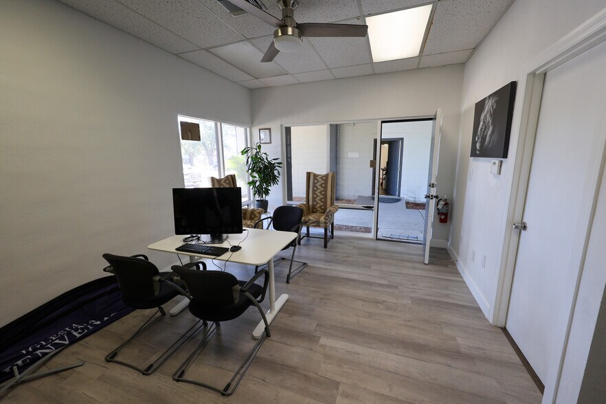 More Photos Of 3005 S Tuttle Ave, Sarasota Religious Facility For Sale