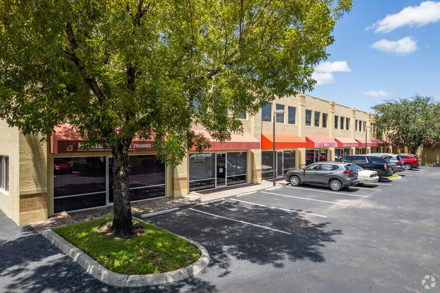 Primary Photo Of 5405 Taylor Rd, Naples Showroom For Sale
