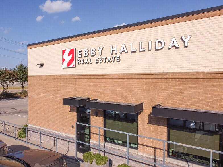 More Photos Of 955 State Highway 121, Allen Freestanding For Sale