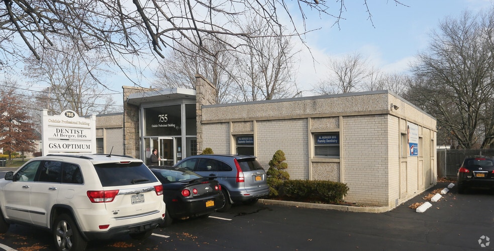 More Photos Of 755 Montauk Hwy, Oakdale Medical For Lease