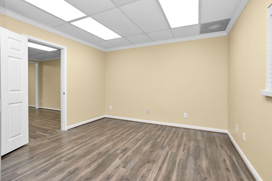 More Photos Of 3421 W Davis St, Conroe Medical For Lease