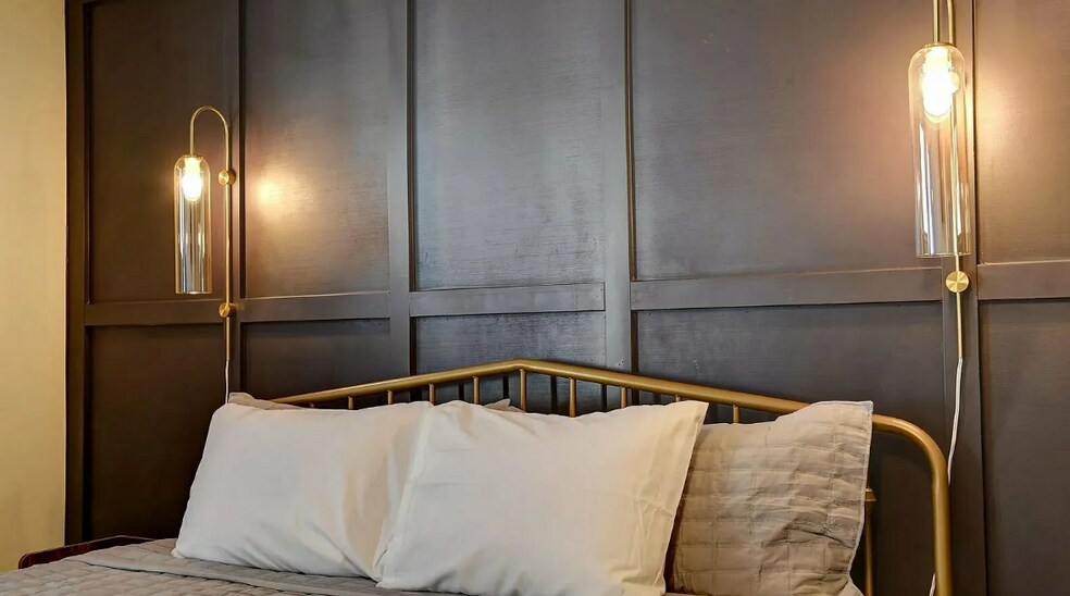 More Photos Of 207 Elm St, Leadville Hotel For Sale