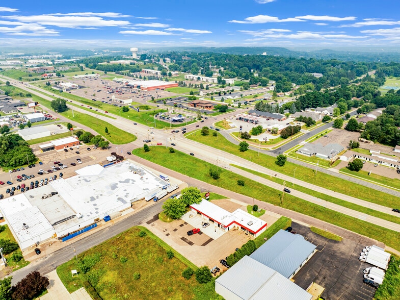 More Photos Of 2236 Mercantile Dr, Eau Claire Auto Repair For Sale