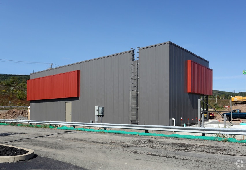 More Photos Of 1245 Commerce Blvd, Dickson City Fast Food For Sale