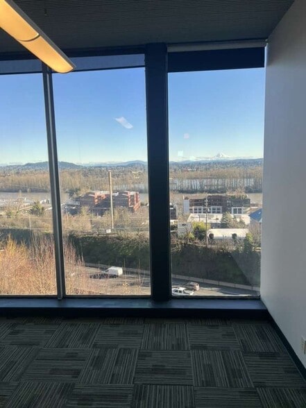 More Photos Of 224 S Hamilton St, Portland Office For Sale