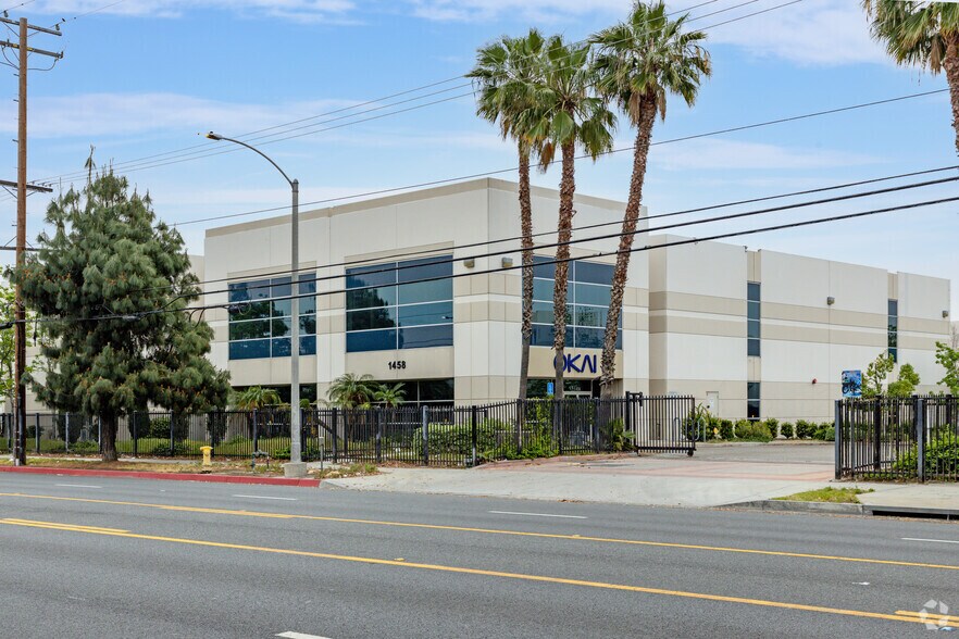 More Photos Of 1458 E Mission Blvd, Pomona Warehouse For Lease