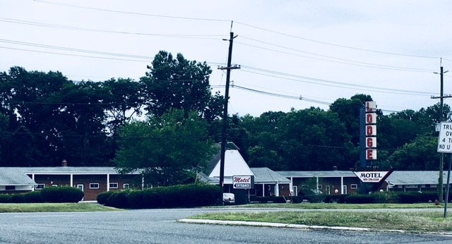 More Photos Of 1043 US Highway 206, Bordentown Hotel For Sale