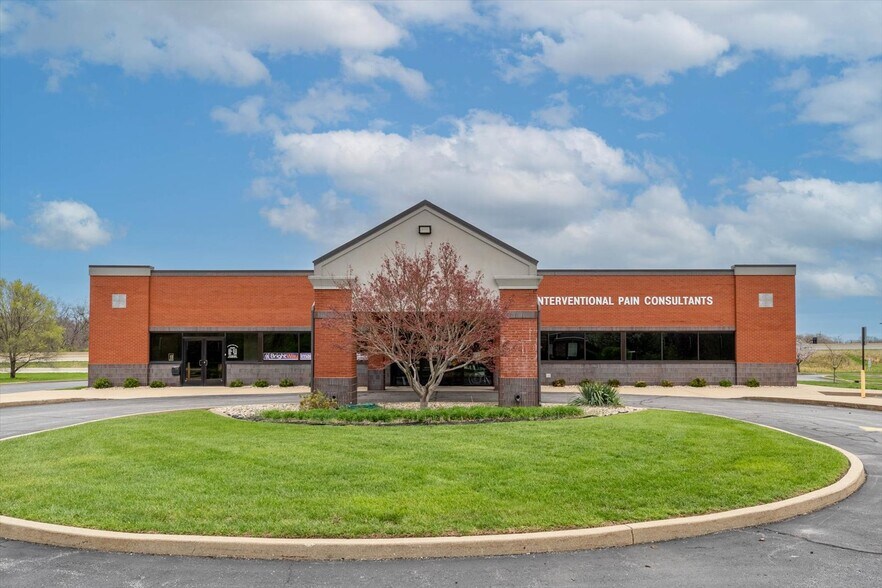 More Photos Of 3 Professional Dr, Alton Office For Lease