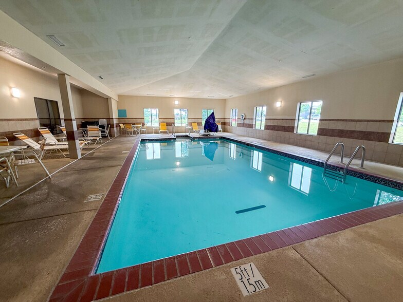 More Photos Of 5653 Tinker Diagonal St, Oklahoma City Hotel For Sale