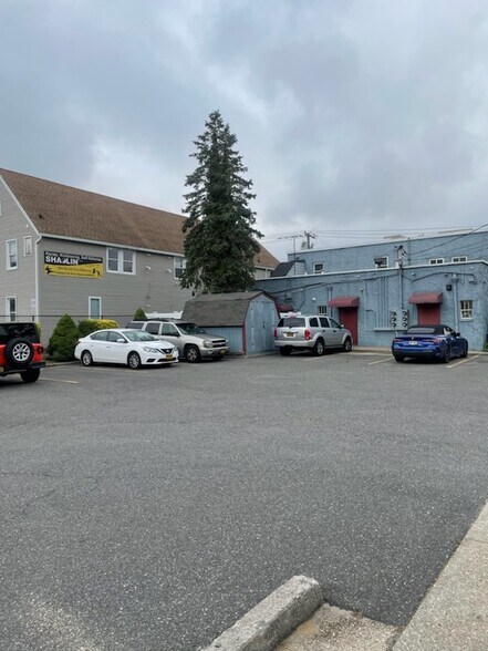 More Photos Of 70 W Main St, East Islip Freestanding For Sale