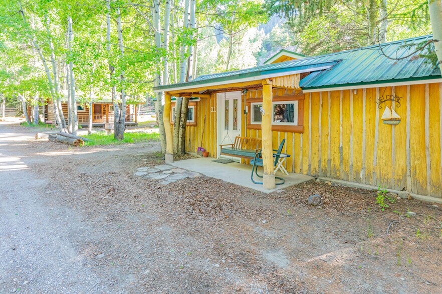 More Photos Of 860 County Road 142, Lake City Hotel For Sale