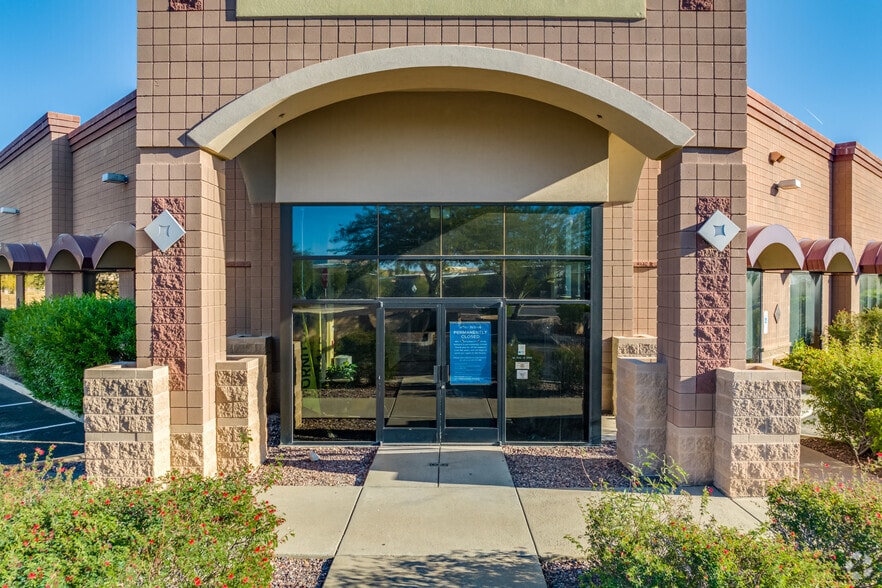 More Photos Of 42205 N Vision Way, Phoenix Department Store For Lease