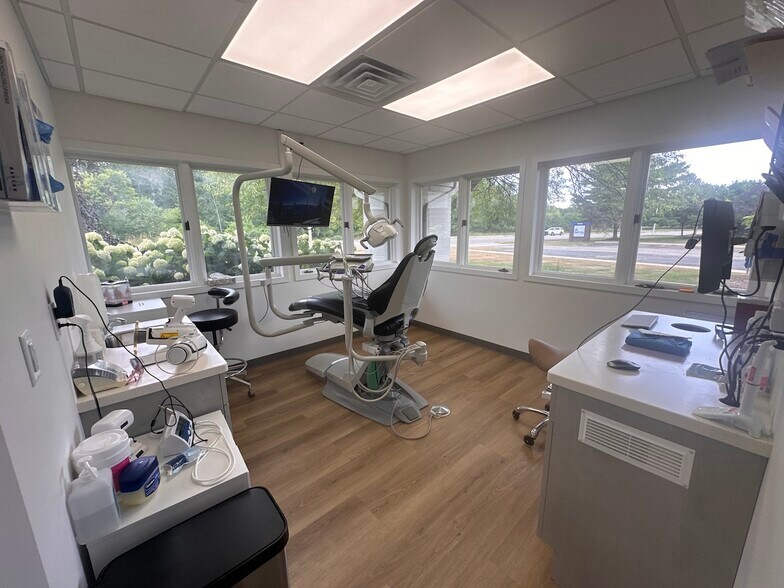 More Photos Of 1621 44th St SW, Grand Rapids Medical For Sale