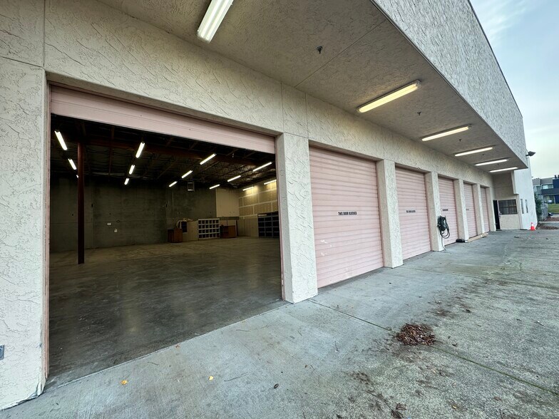 More Photos Of 6919 24th St W, Tacoma Warehouse For Lease