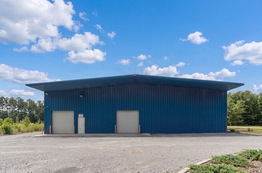More Photos Of 6632 Elva St, Milton Industrial For Lease