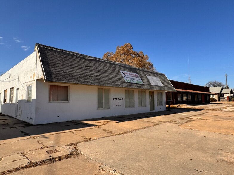 More Photos Of 517 S Main St, Stafford Flex For Sale