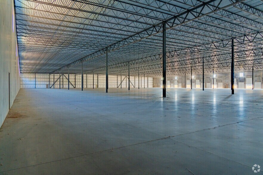 More Photos Of 6000 Enterprise Park Dr, Sanford Distribution For Lease