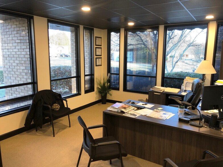 More Photos Of 160 Charlois Blvd, Winston-Salem Medical For Sale