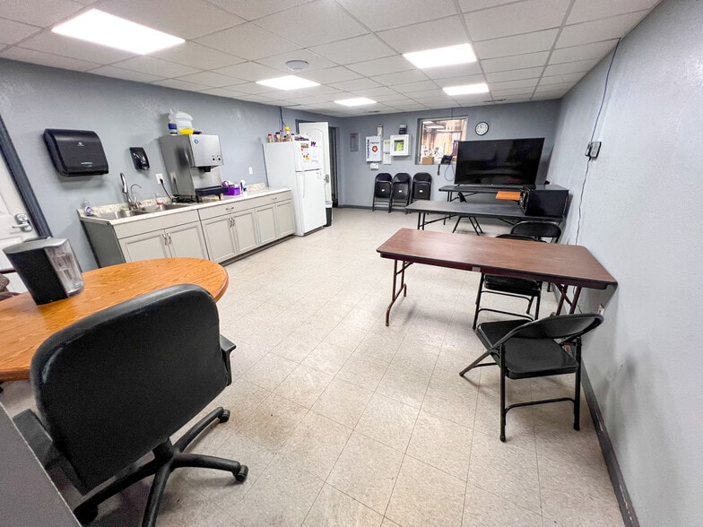 More Photos Of 1105 S Grandview Ave, Odessa Industrial For Sale