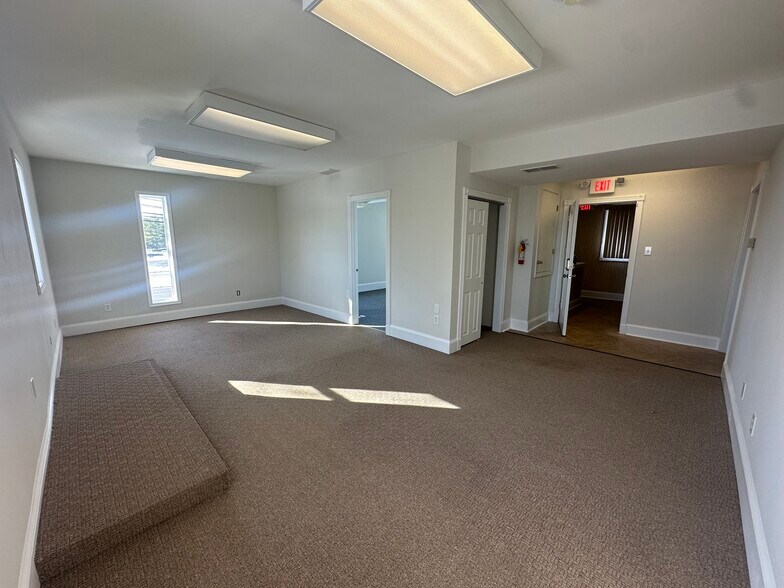 More Photos Of 2030 N Black Horse Pike, Williamstown Medical For Lease