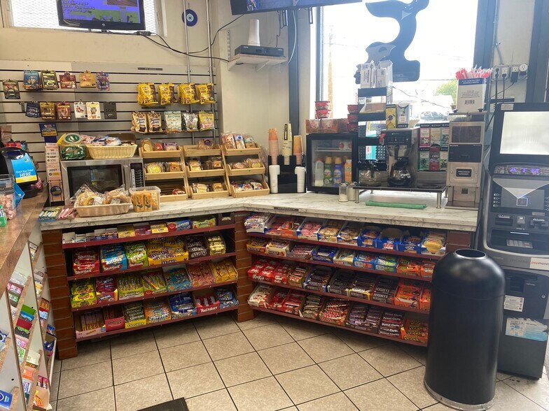 More Photos Of 270 W Main St, Patchogue Service Station For Sale