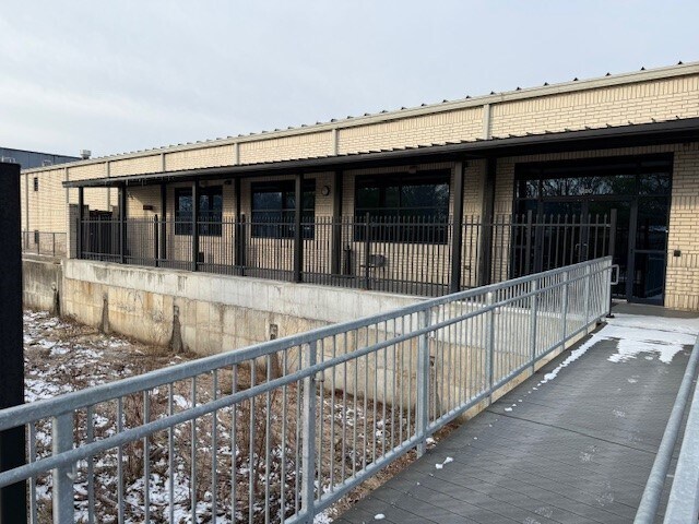 More Photos Of 1720 E Primrose St, Springfield Office For Lease