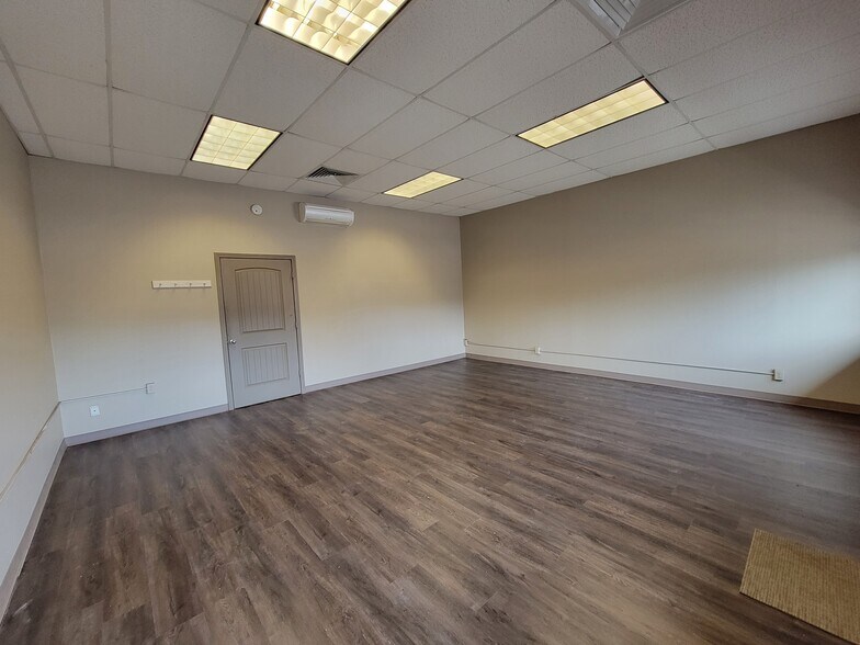 More Photos Of 310 S 25th St, Colorado Springs Light Distribution For Lease