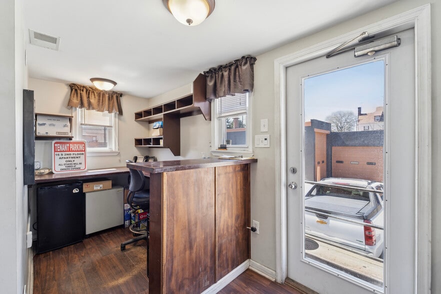 More Photos Of 14-16 S Wycombe Ave, Lansdowne Auto Repair For Sale