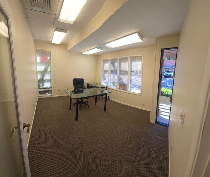 More Photos Of 1304 Oak Ave, Saint Helena Office For Lease