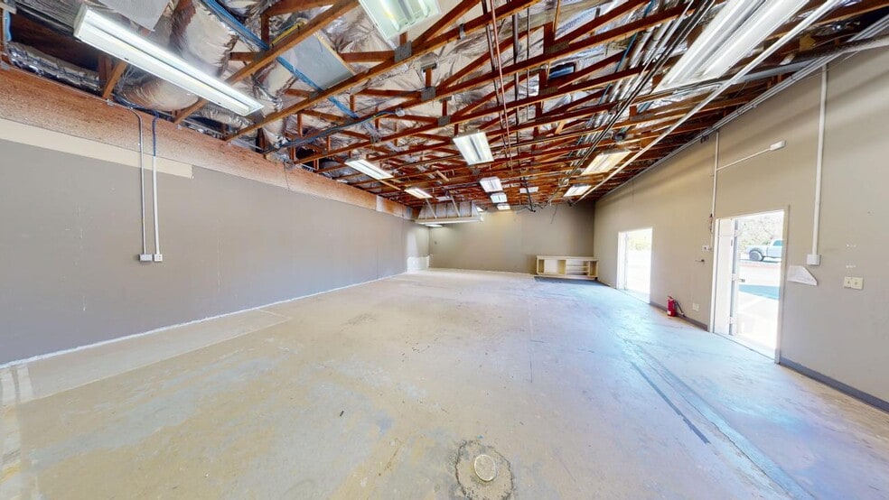 More Photos Of 3853 Taylor Rd, Loomis Unknown For Lease