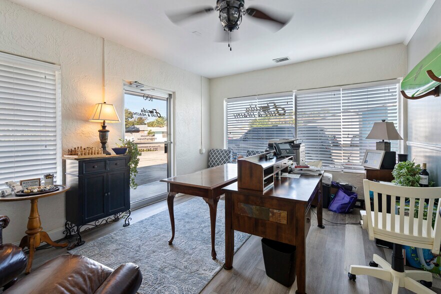 More Photos Of 599 Sherwood Ave, Satellite Beach General Retail For Lease
