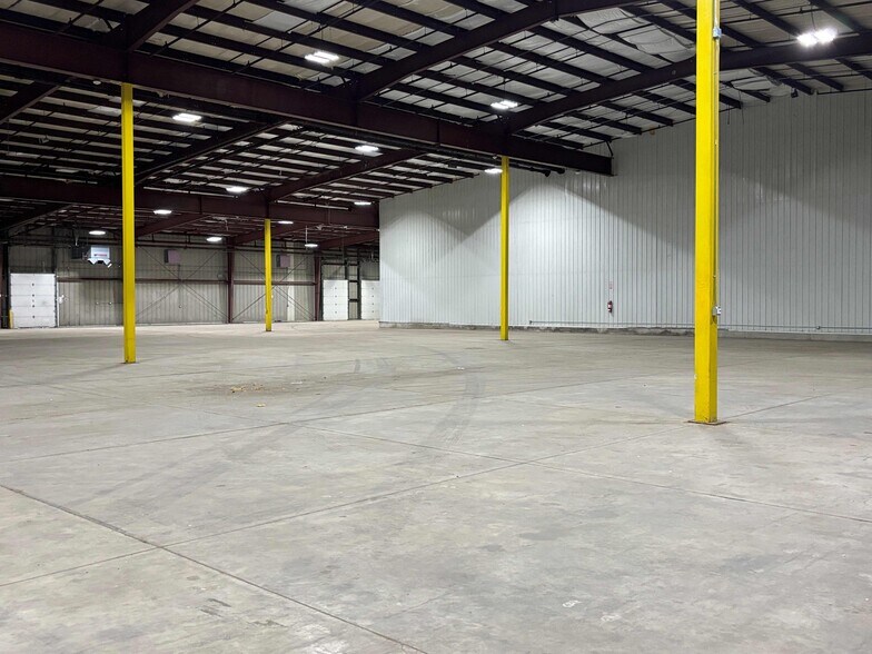 More Photos Of 2055 N Towne Ln NE, Cedar Rapids Industrial For Sale