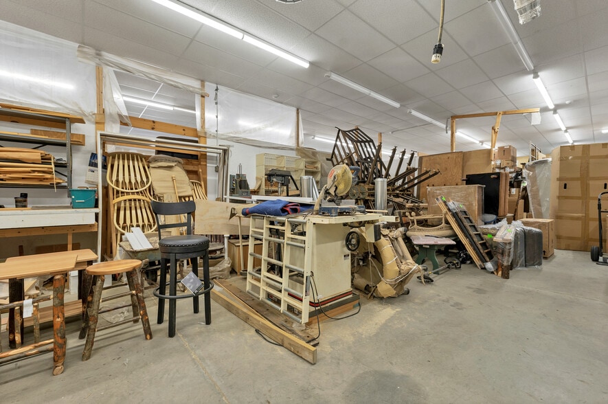 More Photos Of 1210 White Mountain Hwy, Ossipee Freestanding For Sale