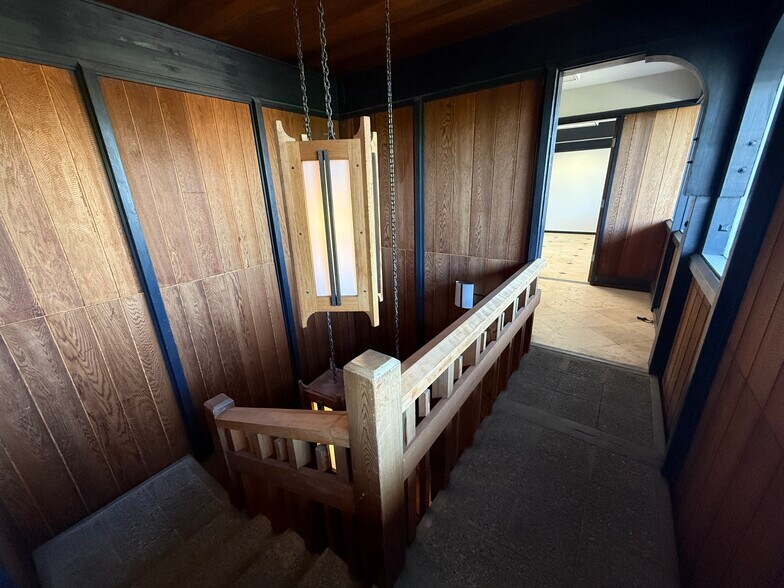 More Photos Of 5660 Freeport Blvd, Sacramento Office For Sale