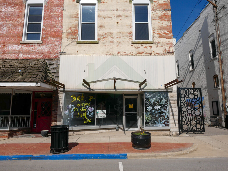 Primary Photo Of 112 S Anderson St, Elwood Storefront Retail Office For Lease