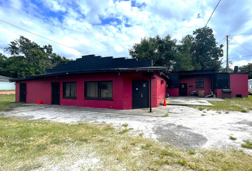 More Photos Of 410 W Beresford Ave, Deland General Retail For Sale