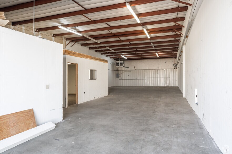More Photos Of 6321 N Washington St, Denver Warehouse For Lease