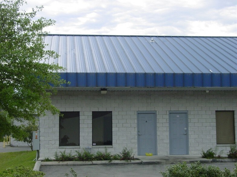 More Photos Of 4577 NW 6th St, Gainesville Unknown For Lease