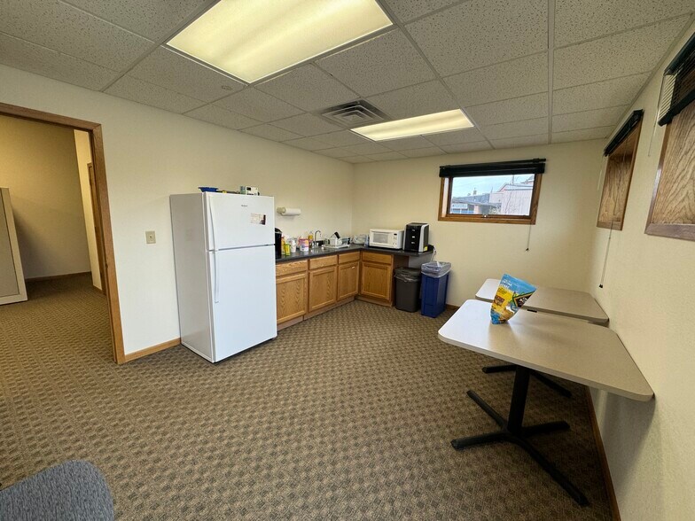 More Photos Of 300 S Pelham St, Rhinelander Office For Sale