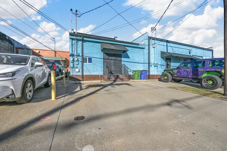 More Photos Of 130 N Main St, Mansfield Storefront Retail Office For Sale