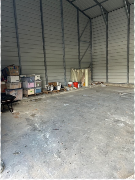 More Photos Of 307-311 Lombrano St, San Antonio Warehouse For Sale