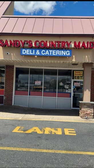 More Photos Of 1800 Delmar Dr, Folcroft Unknown For Lease