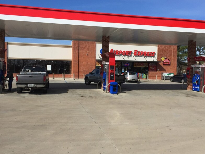 More Photos Of 2821 Airways Blvd, Memphis Bank For Lease