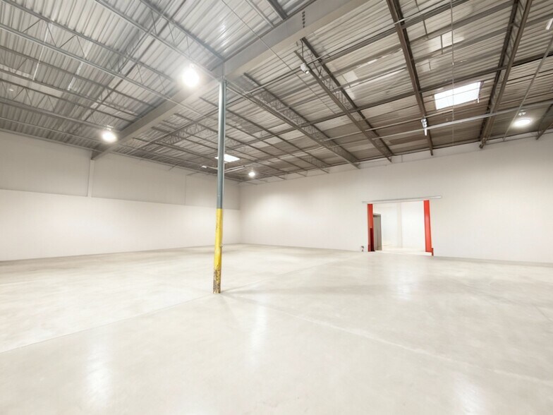 More Photos Of 51 Hypoluxo Rd, Hypoluxo Warehouse For Lease