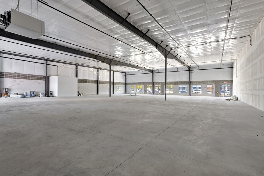 More Photos Of 200 Carson Drive, Bear Light Distribution For Lease