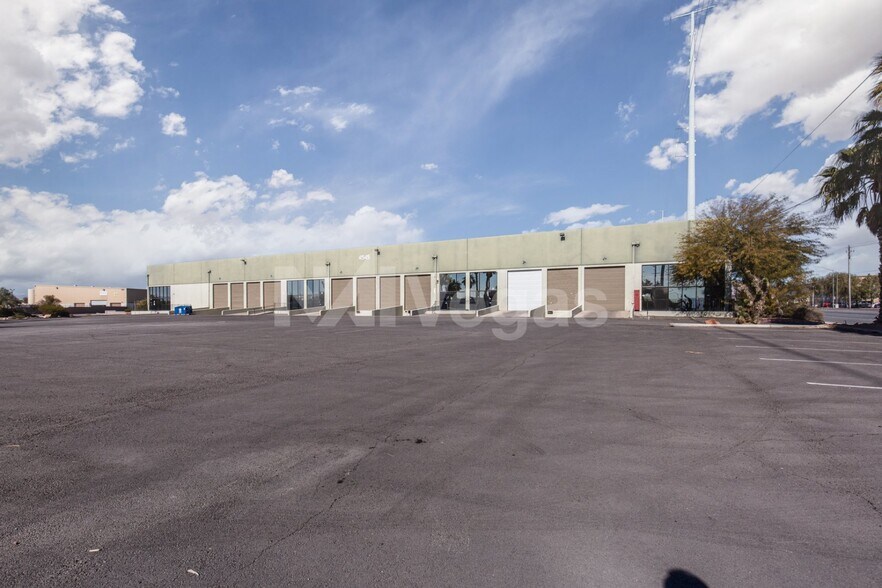 More Photos Of 4545 N Lamb Blvd, Las Vegas Distribution For Lease